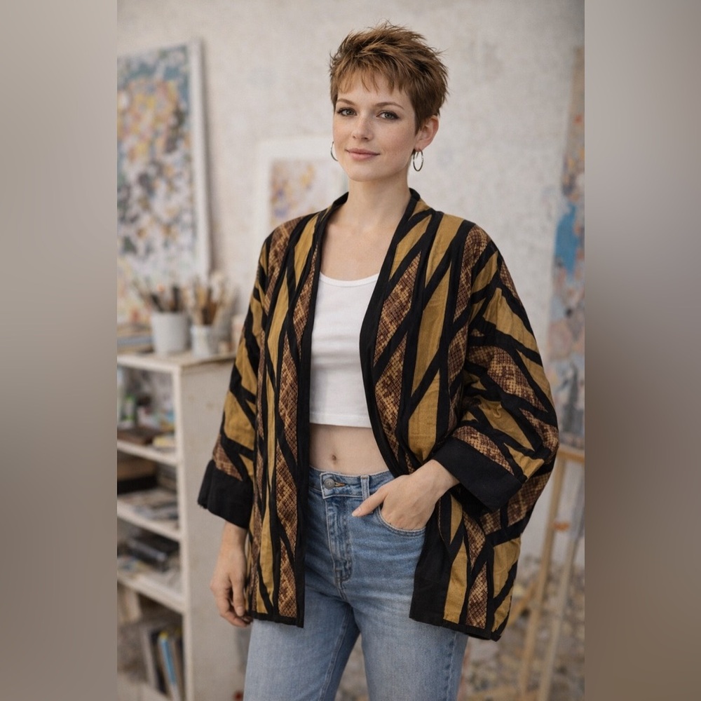 VINTAGE Yak Magik Black and Tan quilted Geometric Cardigan